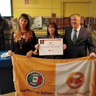 Rebecca Viale, Vice Sindaco di Limone Piemonte, e Beppe Carlevaris, Vice Presidente ATL del Cuneese, con l'Assessore Regionale al Turismo Vittoria Poggio