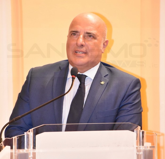 "8 marzo tutto l'anno": il Senatore Gianni Berrino omaggia ed onora tutte le donne