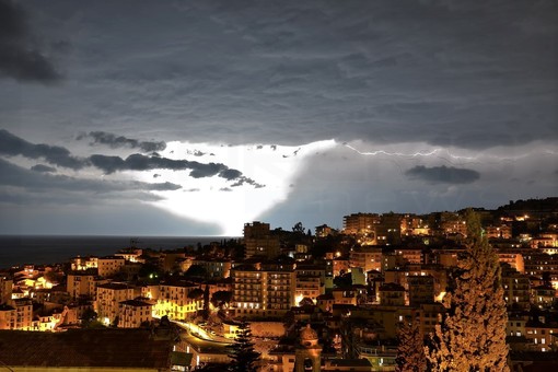 Maltempo e allerta meteo: ecco come possono cambiare in pochi minuti le condizioni in zone 'piccole' come la nostra provincia (Video)
