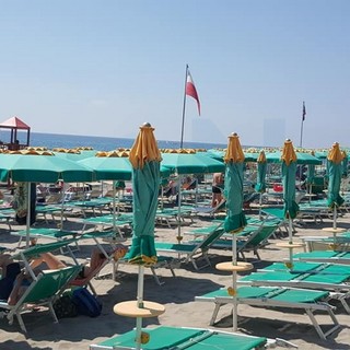 Stagione balneare alle porte "Siamo stati i primi a consentire l'allestimento delle spiagge, dobbiamo pensare al futuro"