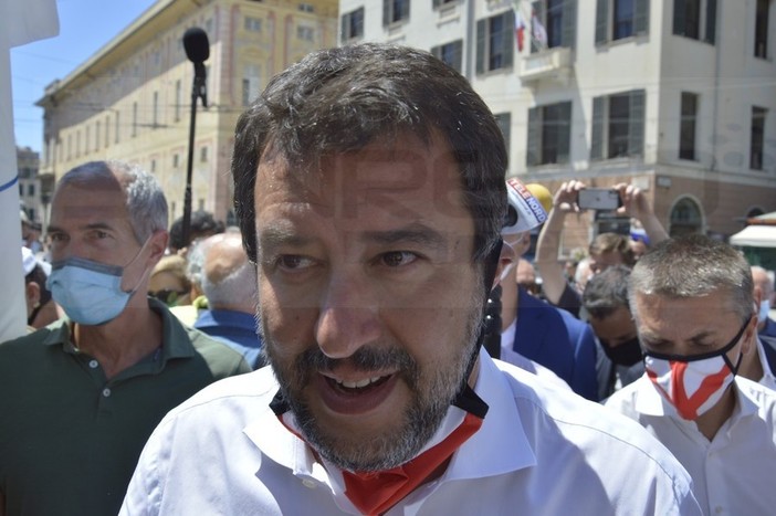 Salvini accusa il Ministro De Micheli: &quot;Surreale che sia andata a Imperia e non qui a Genova ad occuparsi delle autostrade liguri&quot; (Video)