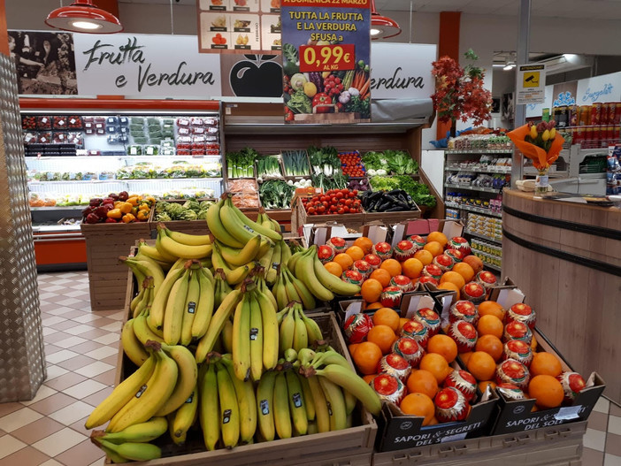 Da Doro a Imperia per tutto il mese di agosto frutta e verdura sfusa a soli 0,99 €/kg, ma solo giovedì, venerdì, sabato e domenica!