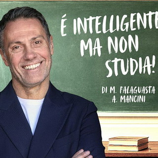 Marco Falaguasta porta a Sanremo "È intelligente ma non studia": risate e ricordi dal mondo della scuola
