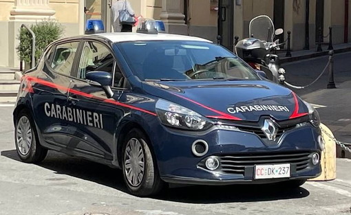 Imperia, furto in un negozio in via Bonfante: indagini in corso dei Carabinieri