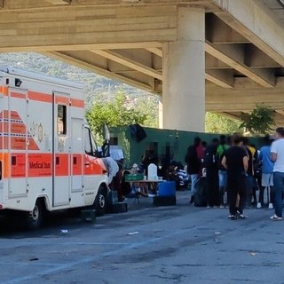 Emergenza migranti, aumentano gli arrivi a Ventimiglia e i respingimenti al confine Emergenza migranti, aumentano gli arrivi a Ventimiglia e i respingimenti al confine