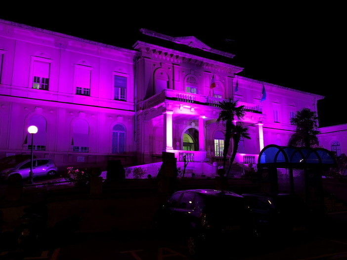 Il tumore al seno in Italia colpisce 52.300 donne ogni anno: l'obiettivo di AIRC è curarle tutte