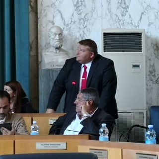Imperia: approvata dal Consiglio Comunale la modifica alla planimetria del mercato coperto di Porto Maurizio, Oneglio "Vogliamo renderlo più vivo" Imperia: approvata dal Consiglio Comunale la modifica alla planimetria del mercato coperto di Porto Maurizio, Oneglio "Vogliamo renderlo più vivo"