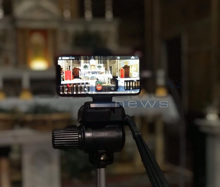 Essere cristiani ai tempi del Coronavirus: sarà una Pasqua in streaming per molte parrocchie della Diocesi di Ventimiglia Sanremo