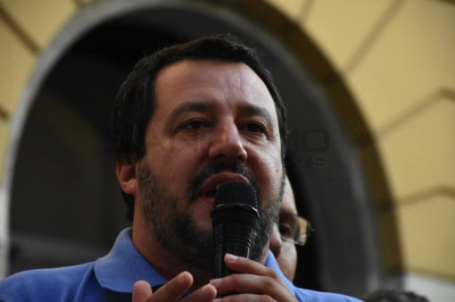 Due pullman dalla provincia di Imperia per il raduno della Lega a Pontida con Matteo Salvini Due pullman dalla provincia di Imperia per il raduno della Lega a Pontida con Matteo Salvini