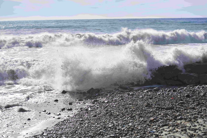Rientra l'allarme Tsunami a livello nazionale: anche nei comuni della nostra provincia si torna alla normalità Rientra l'allarme Tsunami a livello nazionale: anche nei comuni della nostra provincia si torna alla normalità