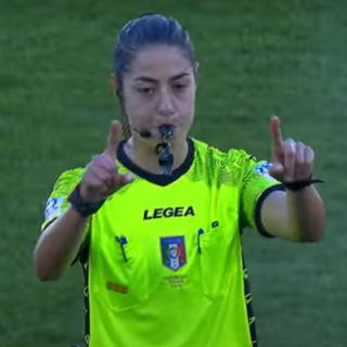 Savona celebra la prima donna arbitro di Serie A: un traguardo storico per il calcio e la società