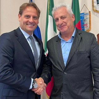 L’Assessore Marco Scajola incontra il Sindaco di Aurigo Angelo Arrigo: “Iniziamo insieme un percorso per valorizzare il paese" L’Assessore Marco Scajola incontra il Sindaco di Aurigo Angelo Arrigo: “Iniziamo insieme un percorso per valorizzare il paese"