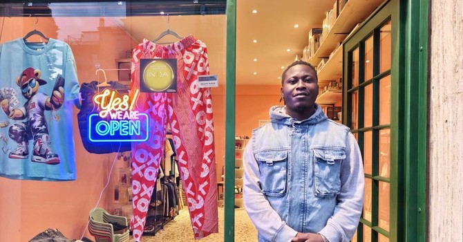 LA STORIA. A Porto Maurizio ha aperto PW Collection, il negozio etnico che porta l'Africa nel cuore di Imperia