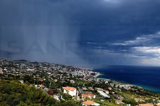 Meteo, scatta l'allerta gialla per piogge e neve sull'Imperiese (Foto) Meteo, scatta l'allerta gialla per piogge e neve sull'Imperiese (Foto)