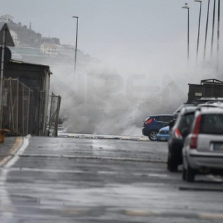 Maltempo: in attenuazione le precipitazioni ma attenzione al vento e alle mareggiate fino a domani Maltempo: in attenuazione le precipitazioni ma attenzione al vento e alle mareggiate fino a domani