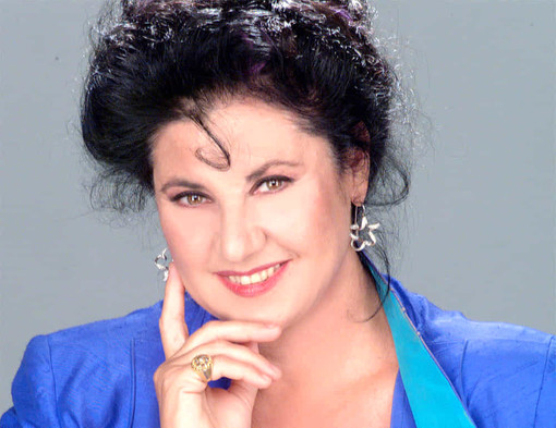 I librai della Mondadori Imperia alla guida dei social mondadori: domani saranno gestiti dal capoluogo I librai della Mondadori Imperia alla guida dei social mondadori: domani saranno gestiti dal capoluogo