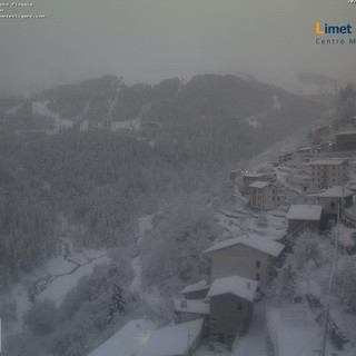 Nevicata a Monesi dalla webcam di Piaggia