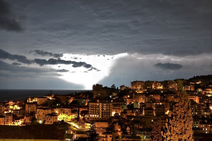 Maltempo e allerta meteo: ecco come possono cambiare in pochi minuti le condizioni in zone 'piccole' come la nostra provincia (Video)
