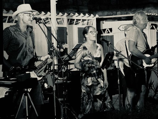A Costa d’Oneglia si scaldano i motori per la Notte Bianca del 5 luglio: musica e teatro aprono l’estate