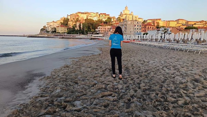 Tartarughe marine, cento volontari al lavoro sulle spiagge del Ponente ligure