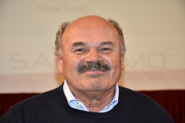 Oscar Farinetti ospite dell'evento 'Natura e Benessere' al Teatro Cavour di Imperia