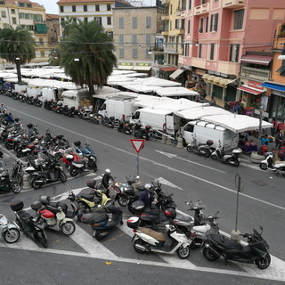 Domani stato di 'Allerta Rosso': chiusi i mercati di Sanremo e Oneglia, off-limits tutti gli spazi pubblici