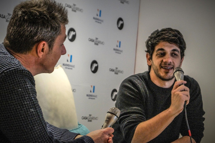 Nel pomeriggio su Radio Onda Ligure Mirkoeilcane presenterà il suo nuovo singolo "Francesca e Basta" Nel pomeriggio su Radio Onda Ligure Mirkoeilcane presenterà il suo nuovo singolo "Francesca e Basta"