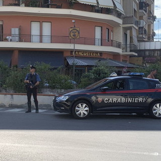 Arrestati due spacciatori marocchini ad Albenga: servivano di 'coca' anche le piazze di Sanremo, Imperia e San Bartolomeo al Mare