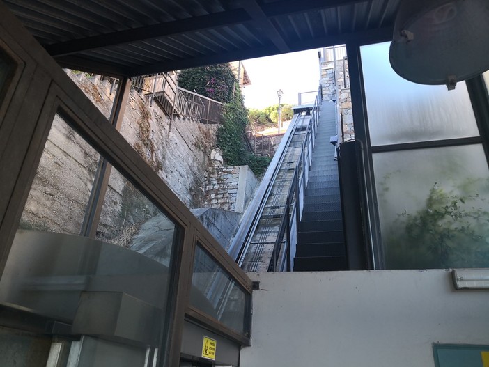Imperia: oltre 92mila euro stanziati per la manutenzione dei tre ascensori inclinati che collegano Borgo Marina al Parasio Imperia: oltre 92mila euro stanziati per la manutenzione dei tre ascensori inclinati che collegano Borgo Marina al Parasio