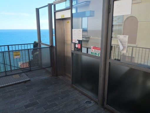 Imperia: nuovo annuncio dell'amministrazione sugli ascensori "Entro fine marzo tutti e tre funzionanti" Imperia: nuovo annuncio dell'amministrazione sugli ascensori "Entro fine marzo tutti e tre funzionanti"