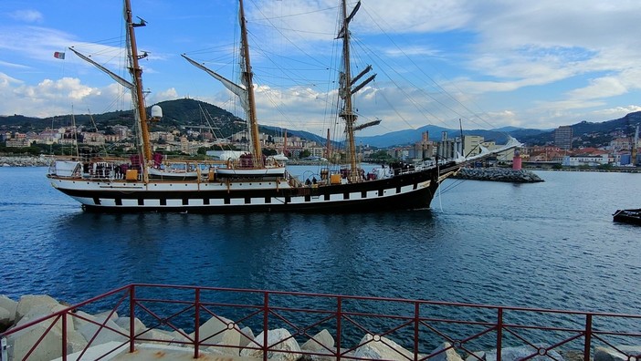 Possibilità di visita alla Nave Palinuro ormeggiata a Imperia