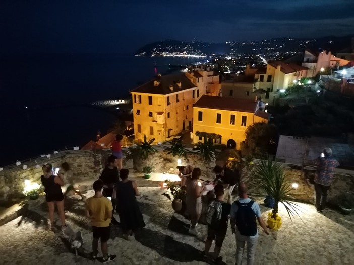 Notte di San Lorenzo a Cervo, tre desideri in corsa per vincere una vacanza in un borgo