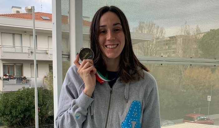 Nuoto: l'imperiese Francesca Fresia (Aquatica) vince il bronzo nei 400 Misti ai Campionati Assoluti Italiani. I complimenti dalla Rari Nantes Nuoto: l'imperiese Francesca Fresia (Aquatica) vince il bronzo nei 400 Misti ai Campionati Assoluti Italiani. I complimenti dalla Rari Nantes