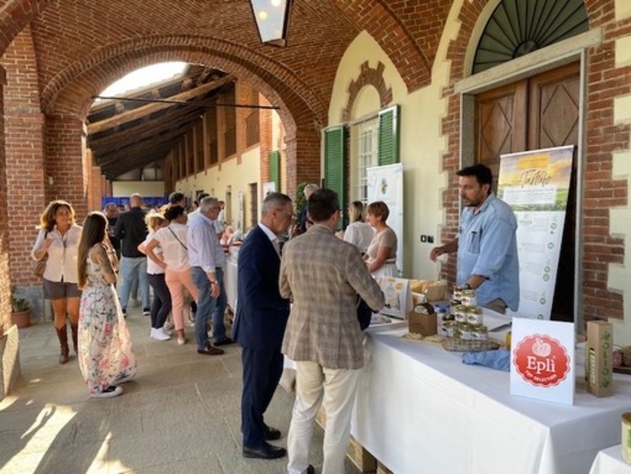 L'evento tenuto a Cascina Palazzo, Cuneo L'evento tenuto a Cascina Palazzo, Cuneo