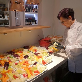All'Osteria del Tempo Stretto la Bagna Cauda di venerdì 19 è sold out, ma si può gustare anche sabato 20 gennaio All'Osteria del Tempo Stretto la Bagna Cauda di venerdì 19 è sold out, ma si può gustare anche sabato 20 gennaio