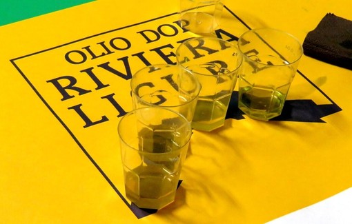 L’Olio Extravergine di Oliva DOP Riviera Ligure potrà essere commercializzato anche in contenitori metallici e di ceramica