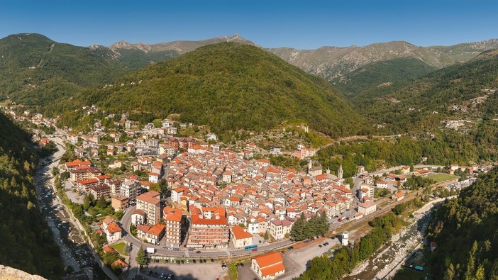 Ormea si prepara per la finale del Premio “La Quercia del Myr” 2025: una festa della letteratura con grandi ospiti