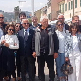 Il Sindaco Scajola in passeggiata, insieme, tra le bellezze della nostra città