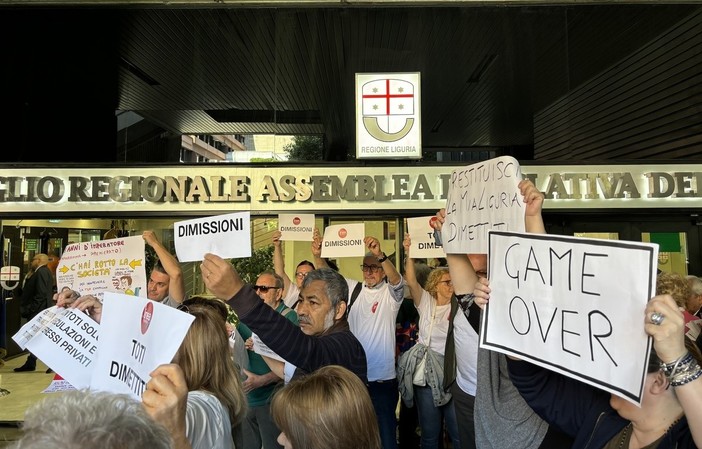 Le immagini dal consiglio regionale Le immagini dal consiglio regionale