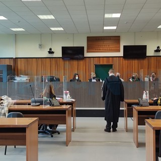 Noto commercialista finisce a processo per appropriazione indebita: si sarebbe intascato 250 mila euro per le tasse e contributi