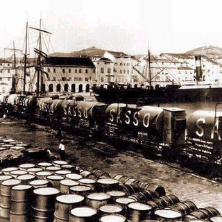 Restauro dei portici di Calata Cuneo, il Prc: “È il momento di ricordare chi salvò il porto nel 1945” Restauro dei portici di Calata Cuneo, il Prc: “È il momento di ricordare chi salvò il porto nel 1945”