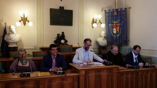 Imperia: presentata questa mattina la terza edizione di 'Vallinmusica', si svolgerà in Valle Arroscia e Val Tanaro Imperia: presentata questa mattina la terza edizione di 'Vallinmusica', si svolgerà in Valle Arroscia e Val Tanaro