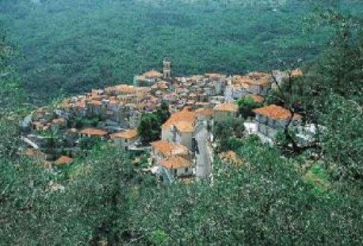 Pietrabruna: il 19 settembre con 'Blu di Mare' la terza edizione della granfondo cicloturistica 'Bike Road' Pietrabruna: il 19 settembre con 'Blu di Mare' la terza edizione della granfondo cicloturistica 'Bike Road'