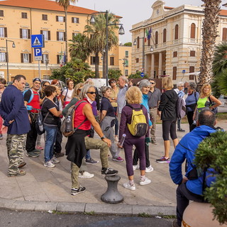 Imperia: successo per la passeggiata Porto Maurizio-Oneglia, del gruppo ‘11 Comuni per Imperia’ Imperia: successo per la passeggiata Porto Maurizio-Oneglia, del gruppo ‘11 Comuni per Imperia’