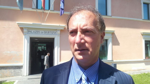 Risse e minacce  nel centro di Imperia: la protagonista davanti al giudice