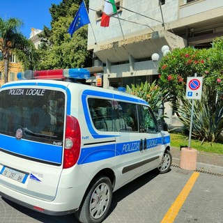 Diano Marina: abusi edilizi e costruzioni senza autorizzazione al Padel di via Cà Rossa, intervento della Municipale