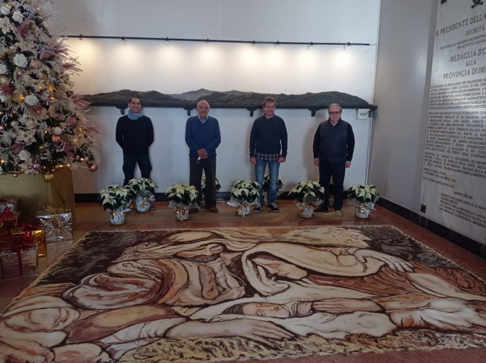 Imperia: da questa mattina nell'atrio del Comune la Natività della Compagnia di Via Carducci Imperia: da questa mattina nell'atrio del Comune la Natività della Compagnia di Via Carducci