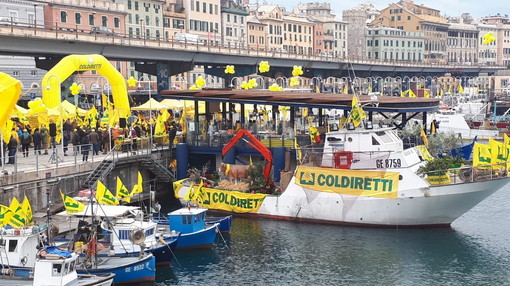 Coldiretti: grandissima partecipazione per il blitz del porto di Genova per l’agricoltura e la pesca… #iostoconlaLiguria