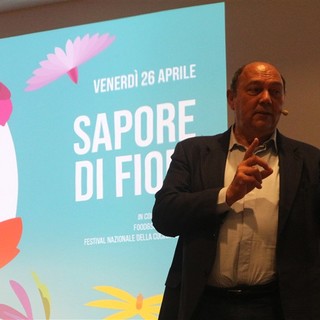 Padova: 150 persone presenti all’incontro di divulgazione scientifica con Claudio Porchia, che ha ricordato Libereso e parlato dei fiori eduli. (Foto)
