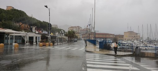 Giornata di  forti piogge, strade allagate in tutta la provincia: picco massimo a Dolcedo con 86 millimetri